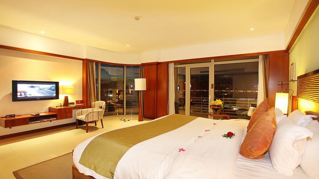Grand Soluxe Hotel & Resort, سانيا المظهر الخارجي الصورة
